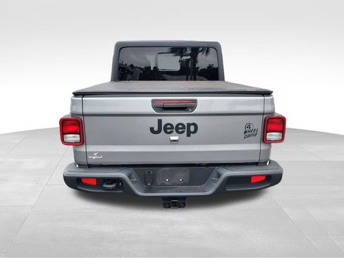 Used 2021 Jeep Gladiator Overland AWD/4WD image 13