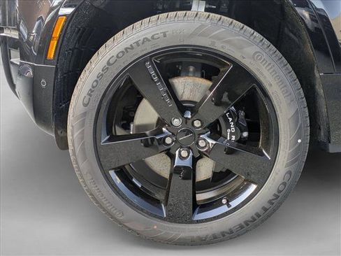 New 2026 Land Rover Defender 110 V8 image 10