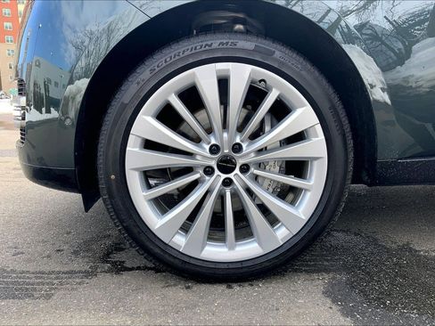 New 2026 Land Rover Range Rover Long Wheelbase SE image 11