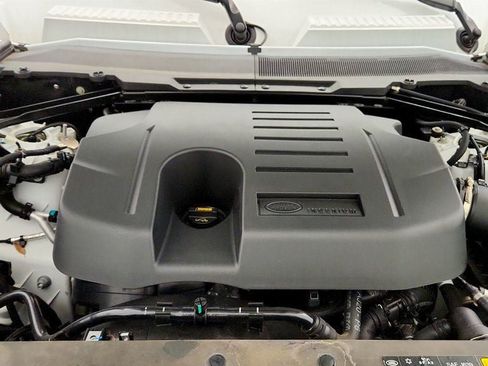 Used 2023 Land Rover Defender 110 X-Dynamic SE AWD/4WD image 28