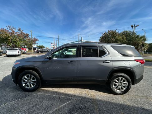 Used 2020 Chevrolet Traverse LT image 4