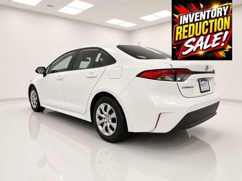 Used 2022 Toyota Corolla LE FWD image 8