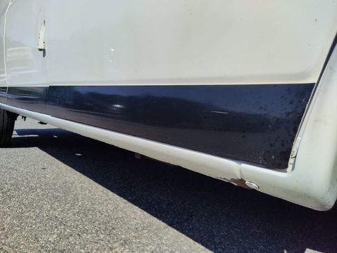 Used 2019 Chevrolet Express 2500 w/ Driver Convenience Package image 27