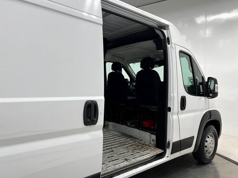 Used 2023 RAM ProMaster 2500 FWD image 31
