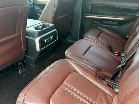 Used 2022 Ford Expedition Max Limited image 11