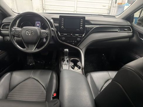 Used 2022 Toyota Camry SE FWD image 23