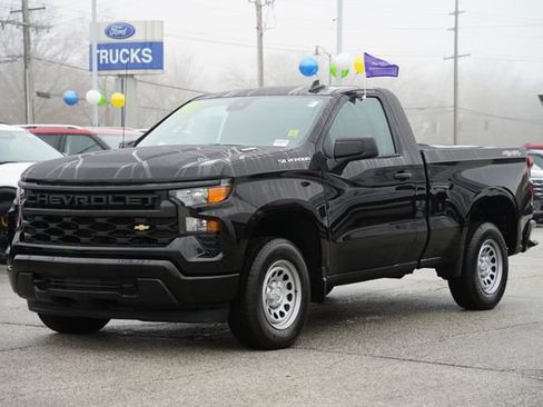 Used 2025 Chevrolet Silverado 1500 W/T w/ Trailering Package image 3