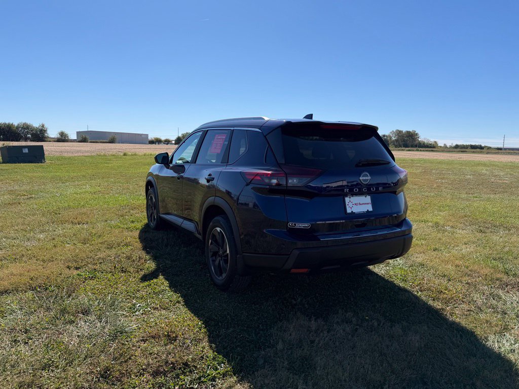 Certified 2026 Nissan Rogue SV w/ SV Premium Package FWD image 7