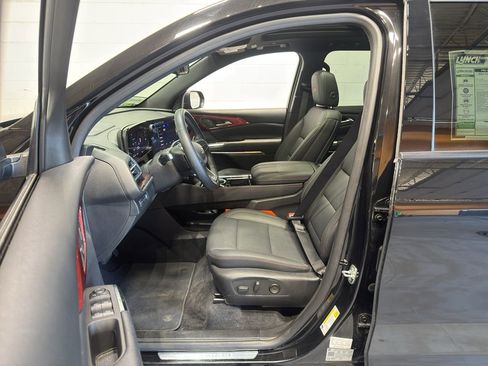 Used 2024 Chevrolet Traverse Z71 image 15