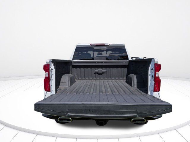 Used 2025 Chevrolet Silverado 1500 LT Trail Boss w/ Convenience Package II AWD/4WD image 12