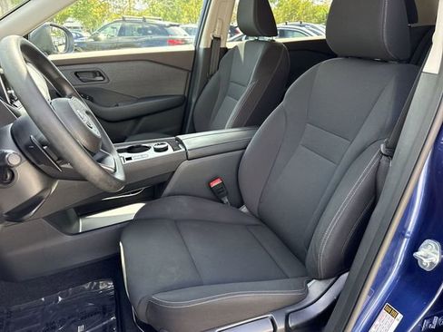 Used 2023 Nissan Rogue S image 11