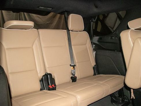 Used 2024 Chevrolet Tahoe Premier AWD/4WD image 19