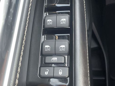 Used 2022 Jeep Wagoneer Series II w/ Flexible Seating Group AWD/4WD image 23