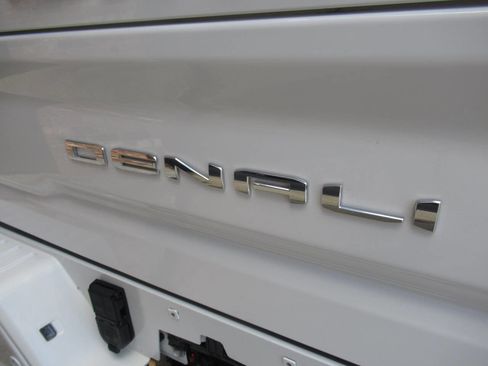 Used 2024 GMC Sierra 2500 Denali w/ Denali Reserve Package AWD/4WD image 20