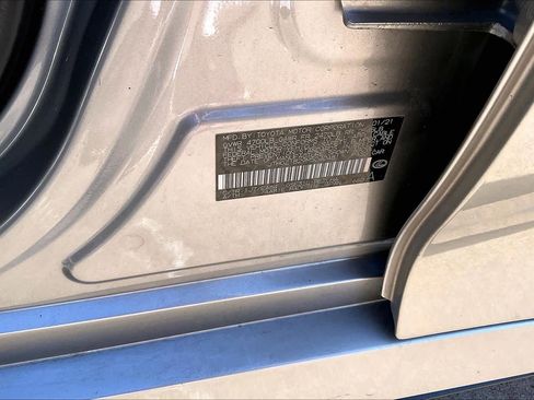 Used 2021 Lexus IS 350 F Sport w/ Dynamic Handling Package RWD image 33