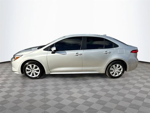 Used 2024 Toyota Corolla LE image 9