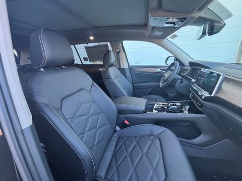 New 2026 Volkswagen Atlas SE image 13