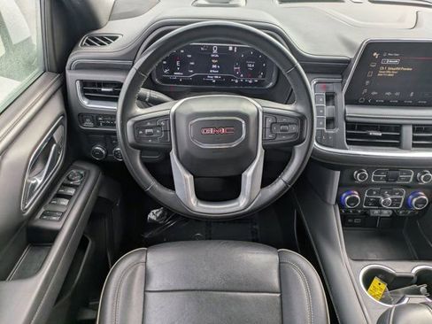 Used 2023 GMC Yukon SLT image 14