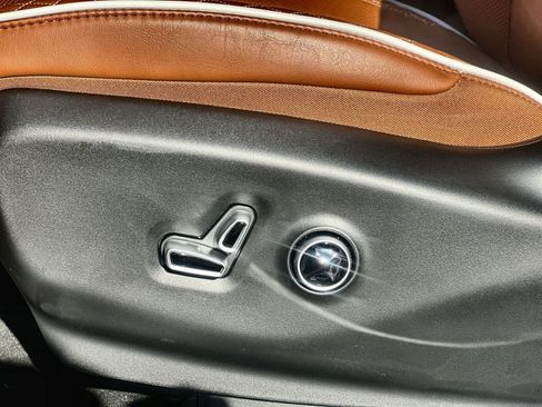 New 2026 Chrysler Pacifica Pinnacle FWD image 14