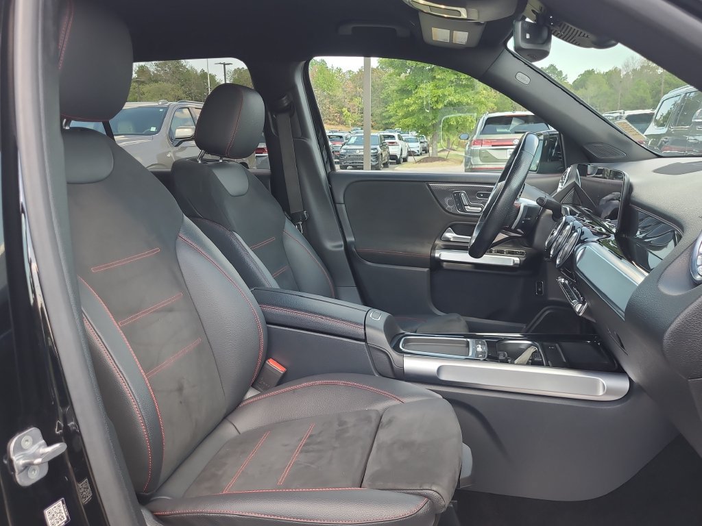 Used 2024 Mercedes-Benz GLB 250 image 19
