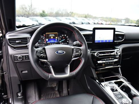 Used 2023 Ford Explorer ST-Line w/ Class IV Trailer Tow Package image 12