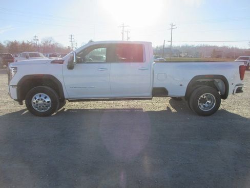 New 2026 GMC Sierra 3500 Denali Ultimate AWD/4WD image 10
