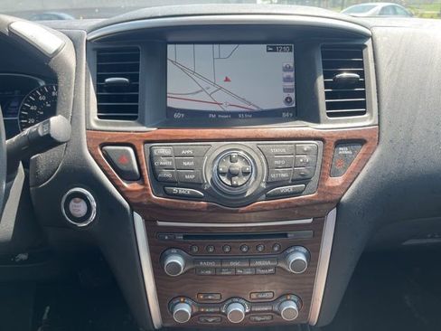 Used 2017 Nissan Pathfinder Platinum w/ Family Entertainment Package image 21