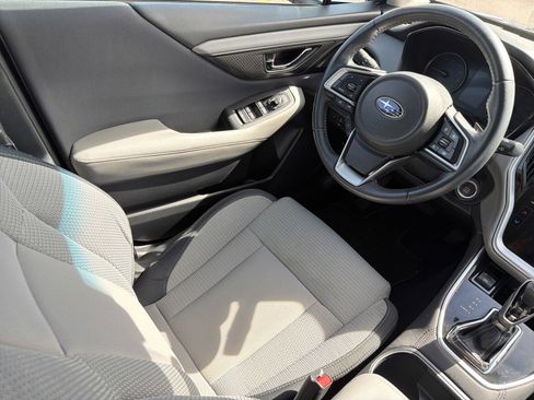 Used 2020 Subaru Outback Premium image 9