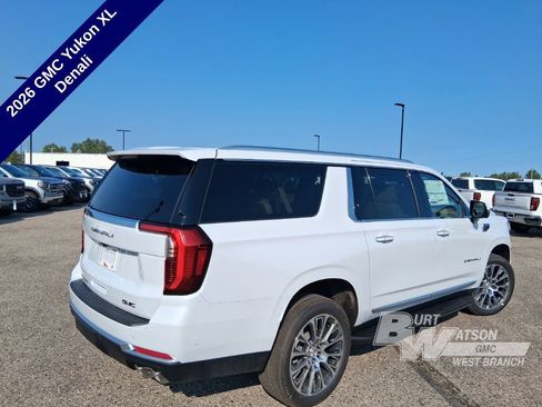New 2026 GMC Yukon XL Denali w/ LPO, Floor Liner Package AWD/4WD image 5