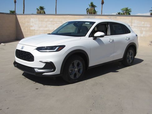 New 2026 Honda HR-V LX image 2