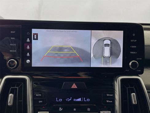 Certified 2022 Kia Sorento SX FWD image 18