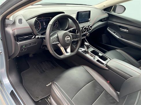 Used 2024 Nissan Sentra SR w/ SR Premium Package image 10