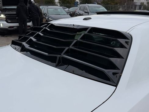 Used 2011 Dodge Challenger R/T image 7