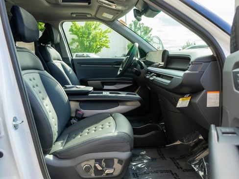New 2026 Kia EV9 Wind AWD/4WD image 10