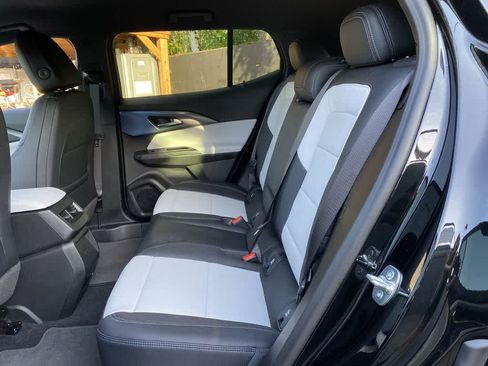 Used 2024 Chevrolet Equinox EV LT w/ Active Safety Package 3 AWD/4WD image 16