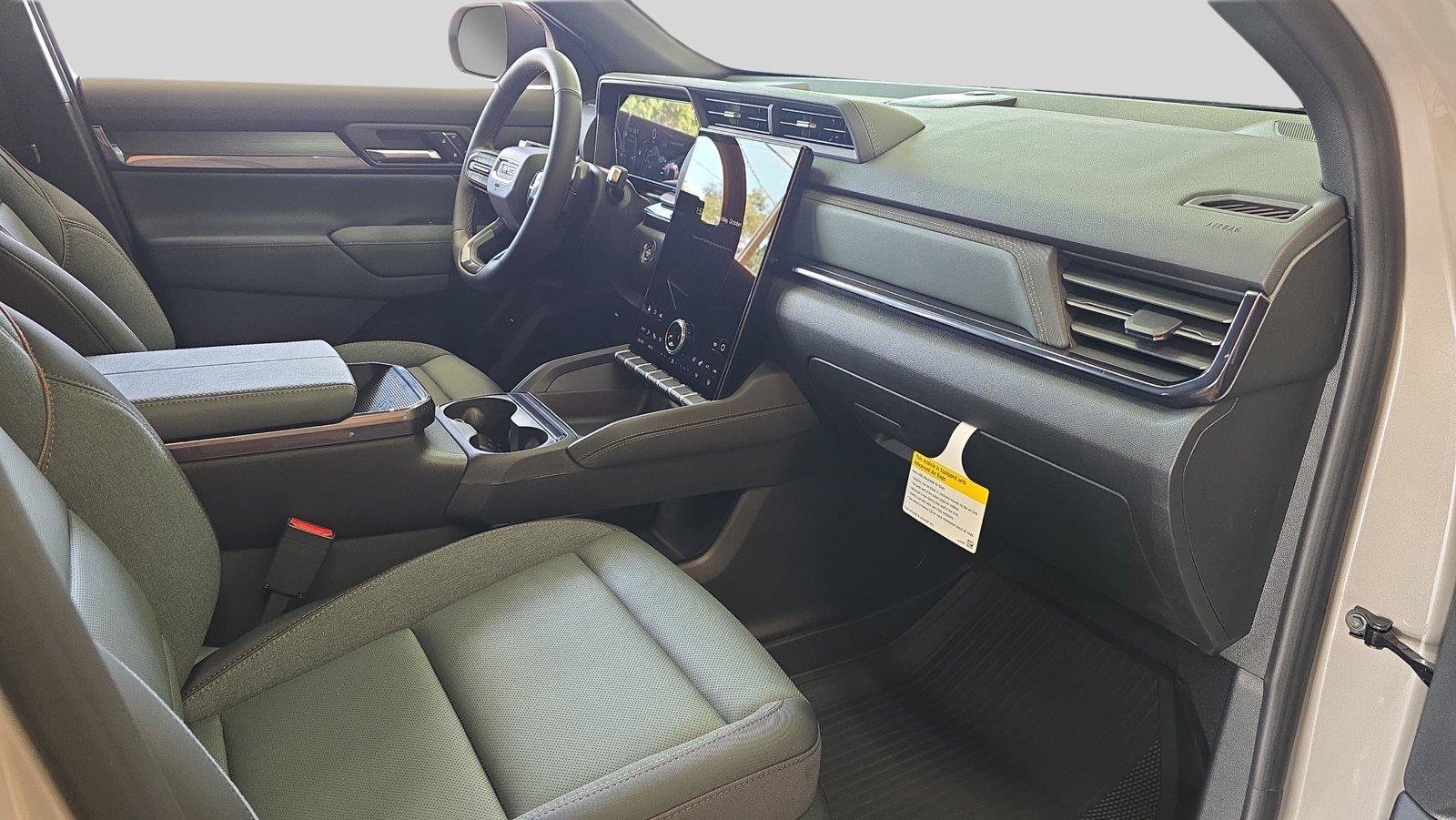 New 2027 GMC Terrain AT4 w/ Convenience Package III AWD/4WD image 16