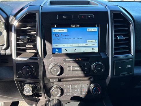 Used 2018 Ford F150 XLT w/ Equipment Group 302A Luxury AWD/4WD image 17