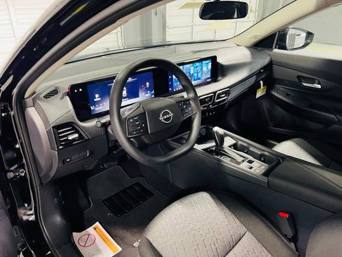 New 2027 Nissan Sentra SV FWD image 18