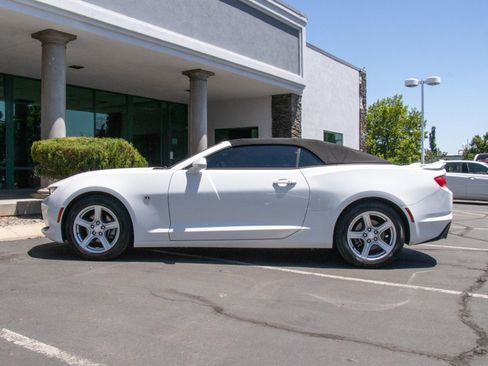 Used 2020 Chevrolet Camaro LT image 4