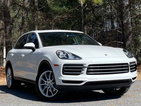 Used 2019 Porsche Cayenne Base image 9