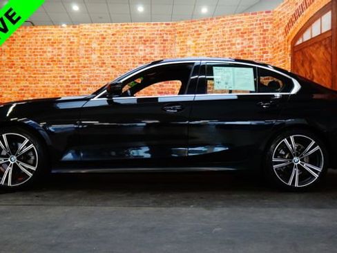 Used 2019 BMW 330i xDrive Sedan w/ Premium Package AWD/4WD image 4