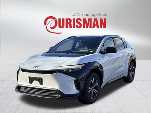 Used 2024 Toyota bZ4X XLE w/ Weather Package image 5