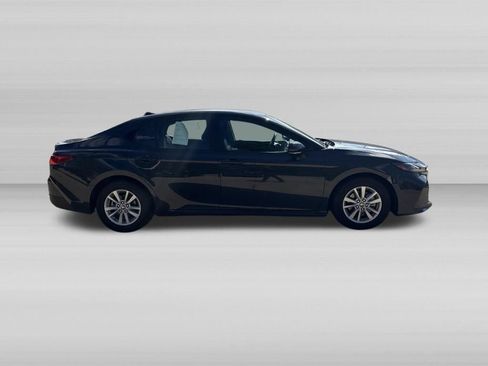 Used 2026 Toyota Camry LE FWD image 3