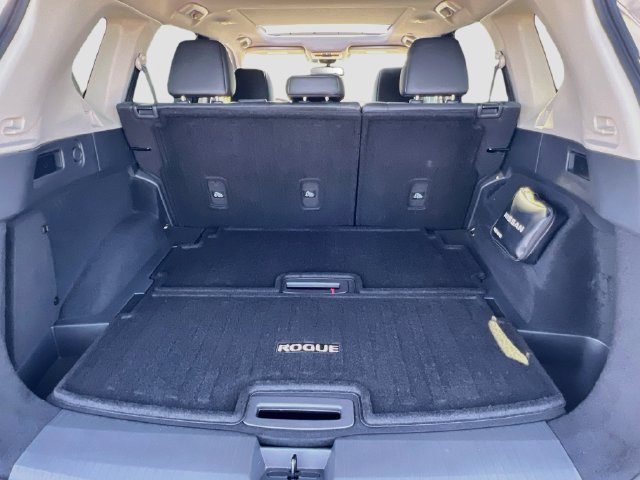 Used 2023 Nissan Rogue Platinum w/ Platinum Premium Package AWD/4WD image 24
