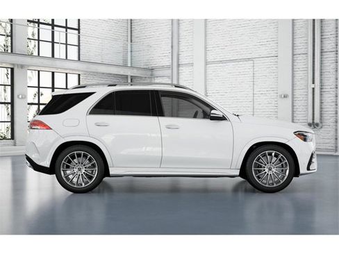 New 2025 Mercedes-Benz GLE 580 4MATIC image 2