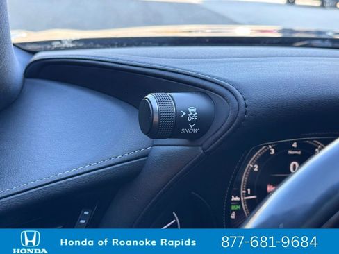 Used 2018 Lexus LS 500 AWD w/ Luxury Package image 34