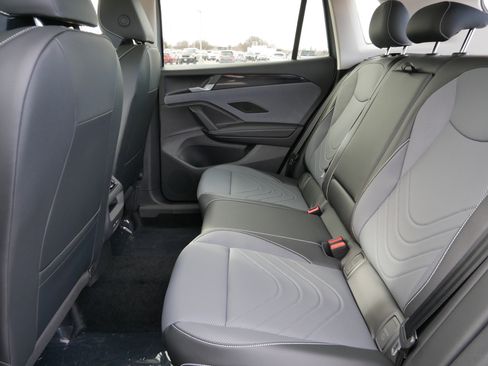 New 2026 Volkswagen Tiguan SE AWD/4WD image 5