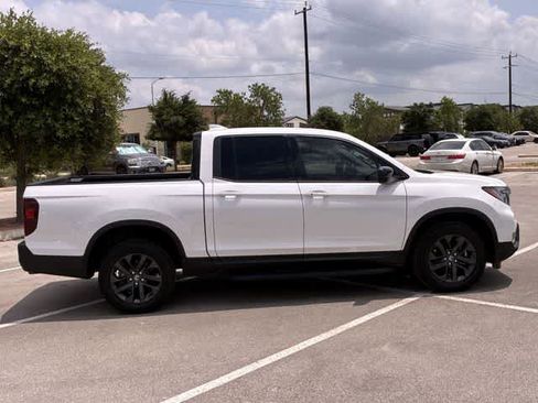 Used 2023 Honda Ridgeline Sport image 7