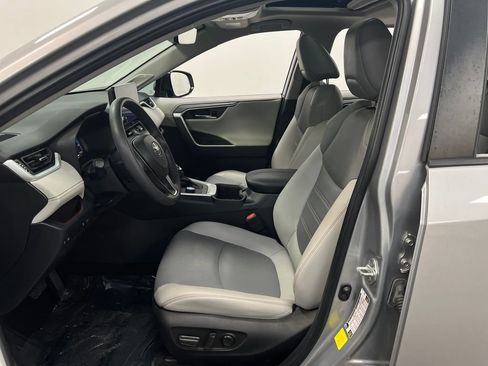 Used 2023 Toyota RAV4 Limited AWD/4WD image 10