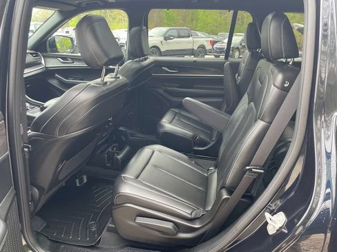 Used 2024 Jeep Grand Cherokee L Limited w/ Luxury Tech Group II AWD/4WD image 20